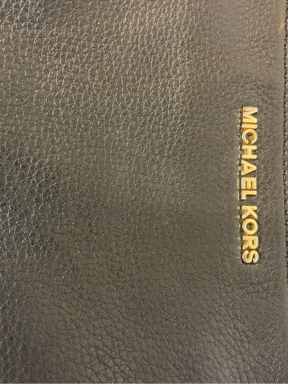 Michael Kors Leather Trisha Triple Compartment Crossbody Gold Hardware EUC - Picture 15 of 16